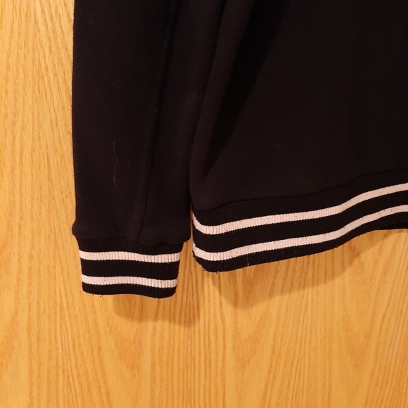 FILA Sweatshirt Size Large - Picture 5 of 8